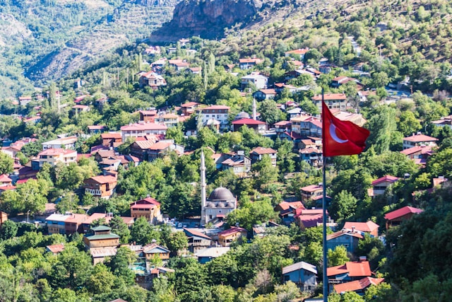 Niğde'de Üniversite Okumak 2026: NÖHÜ, Fiyatlar, Barınma ve Yaşam Rehberi
